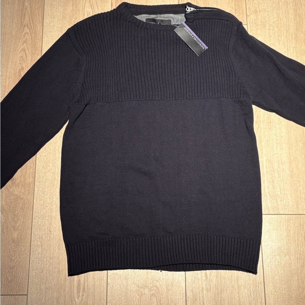 Signature Studio Men's Dark Sweater